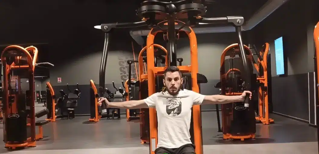 Pec deck : comment réaliser facilement cet exercice ?