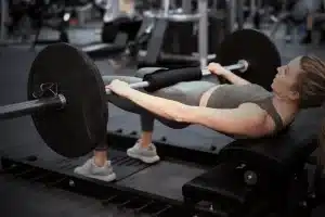 hip thrust barre pour augmenter le volume des fessiers
