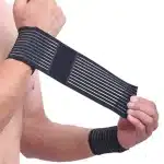 bande de poignet pour soutenir un poignet fin en musculation